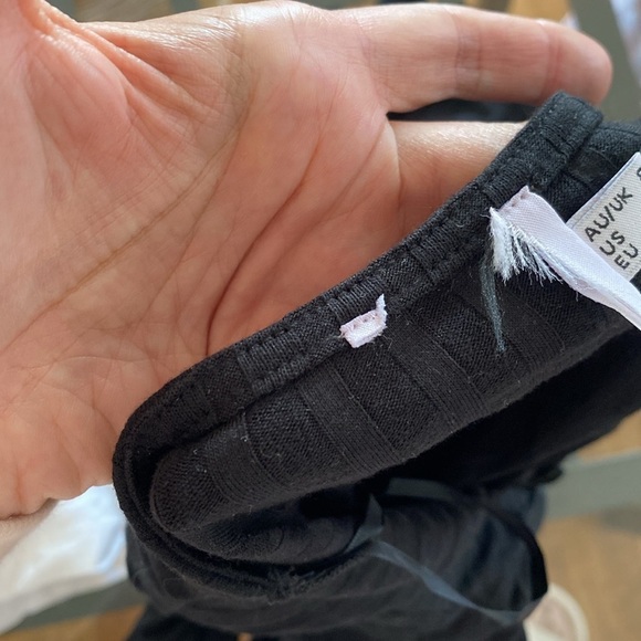 NWOT Princess Polly ABIGAL Long Sleeve Black Ribbed Crop Top - Picture 12 of 12